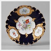 Meissen kleiner Prunkteller mit Blumenmalerei und Kobaltfond111