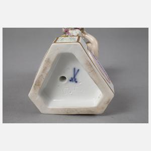 Meissen Amorette "Je les couronne"