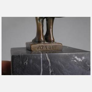 Meissen Amorette "Je les couronne"