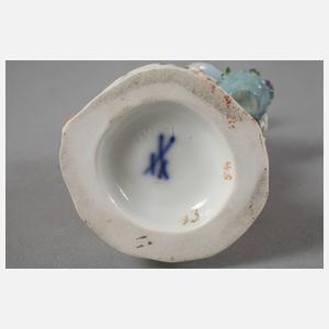Meissen "Gärtnerkind mit Blumenkorb"
