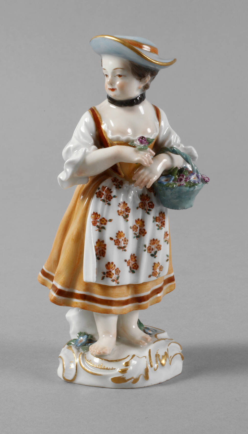 Meissen "Gärtnerkind mit Blumenkorb"