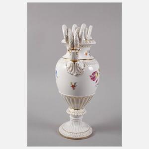 Meissen Teichert Schlangenhenkelvase mit Blumenmalerei