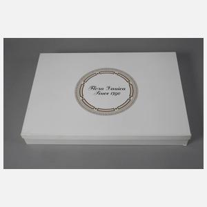 Royal Copenhagen Platte "Flora Danica" in Karton