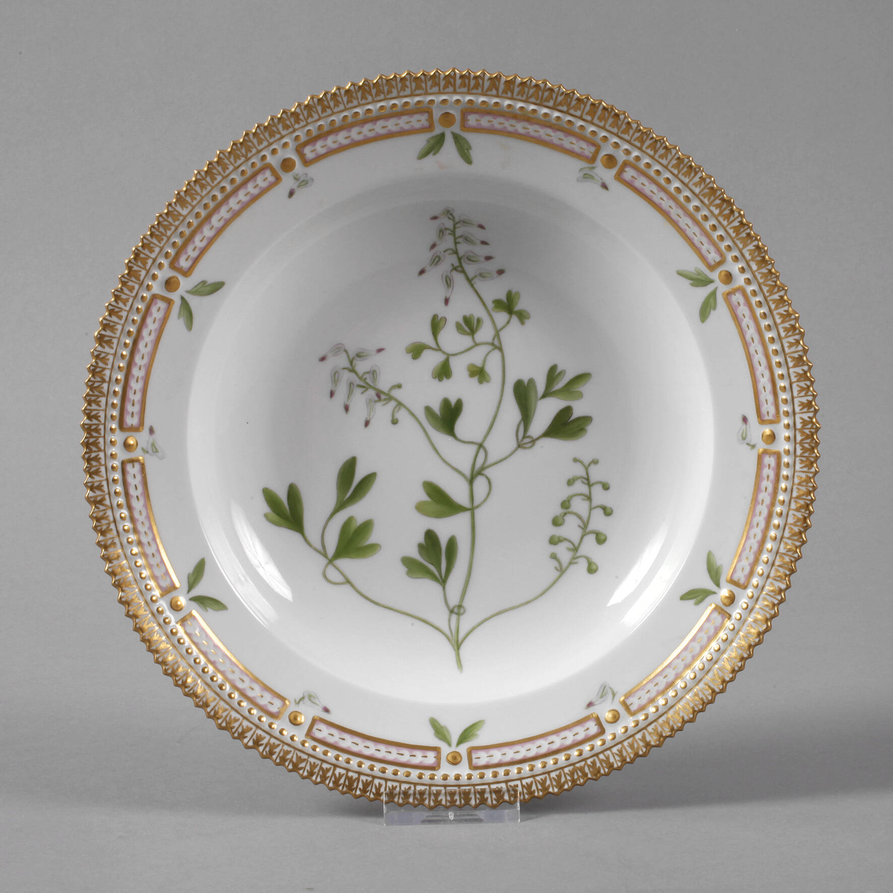 Royal Copenhagen Suppenteller "Flora Danica"