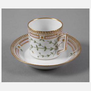 Royal Copenhagen Kaffeetasse mit Untertasse "Flora Danica"