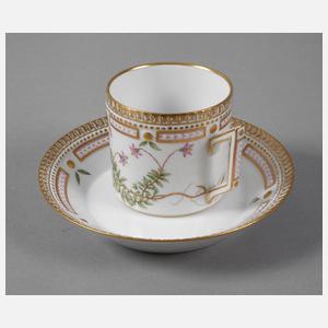 Royal Copenhagen Kaffeetasse mit Untertasse "Flora Danica"