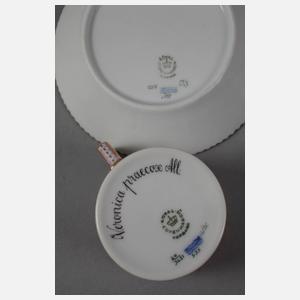 Royal Copenhagen Mokkatasse mit Untertasse "Flora Danica"