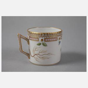 Royal Copenhagen Mokkatasse mit Untertasse "Flora Danica"