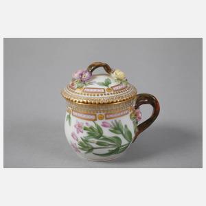 Royal Copenhagen Cremetasse mit Untertasse "Flora Danica"