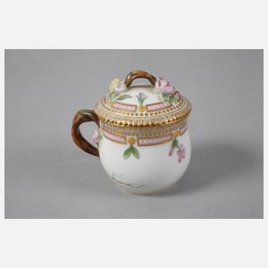 Royal Copenhagen Cremetasse mit Untertasse "Flora Danica"