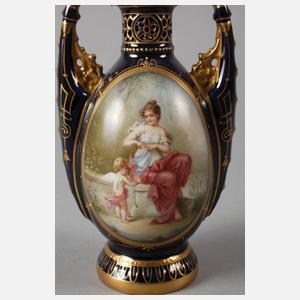 Rudolstadt-Volkstedt Potpourrivase im Wiener Stil