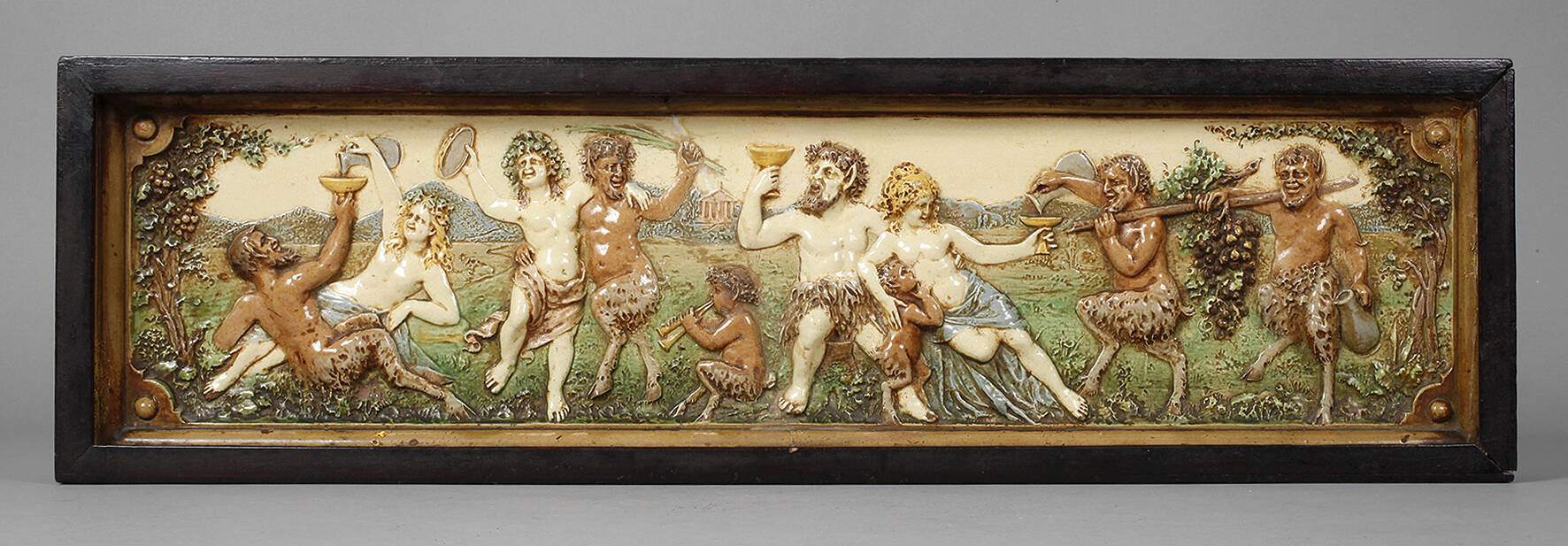 Wandrelief tanzende Bacchanten