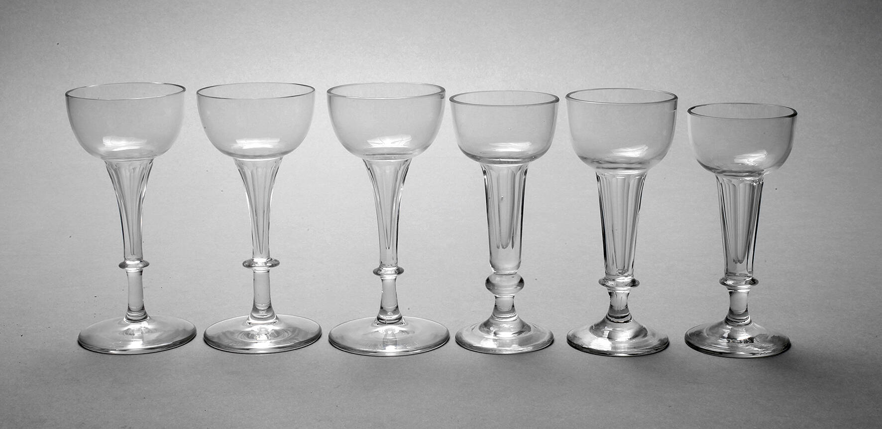 Sechs Likörgläser