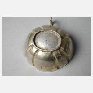 Zwei Branntwein-Probierschalen