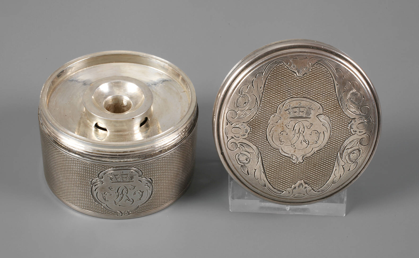 Spiritusbrenner mit Adelswappen