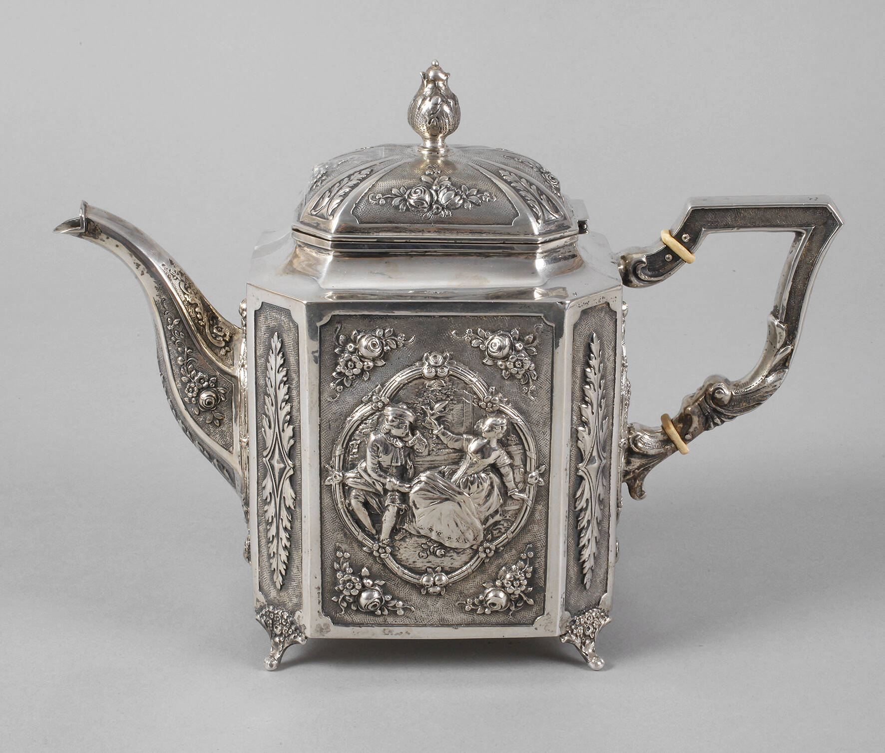 Teekanne Silber