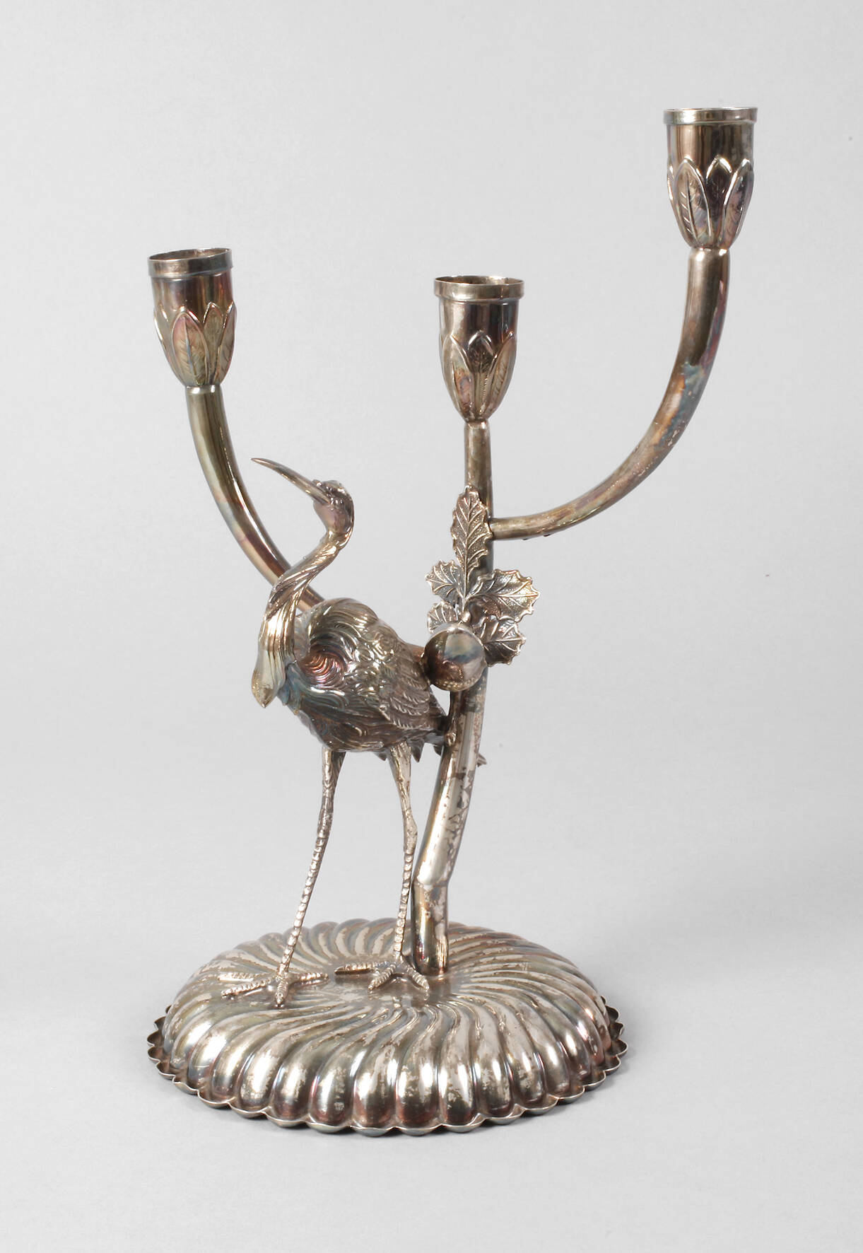 Silberleuchter mit Reiher