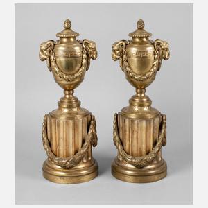 Paar klassizistische Kaminbeisteller