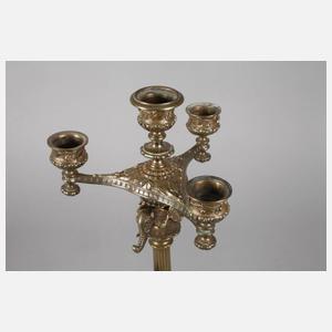 Paar vierflammige Kandelaber mit Tierfiguren