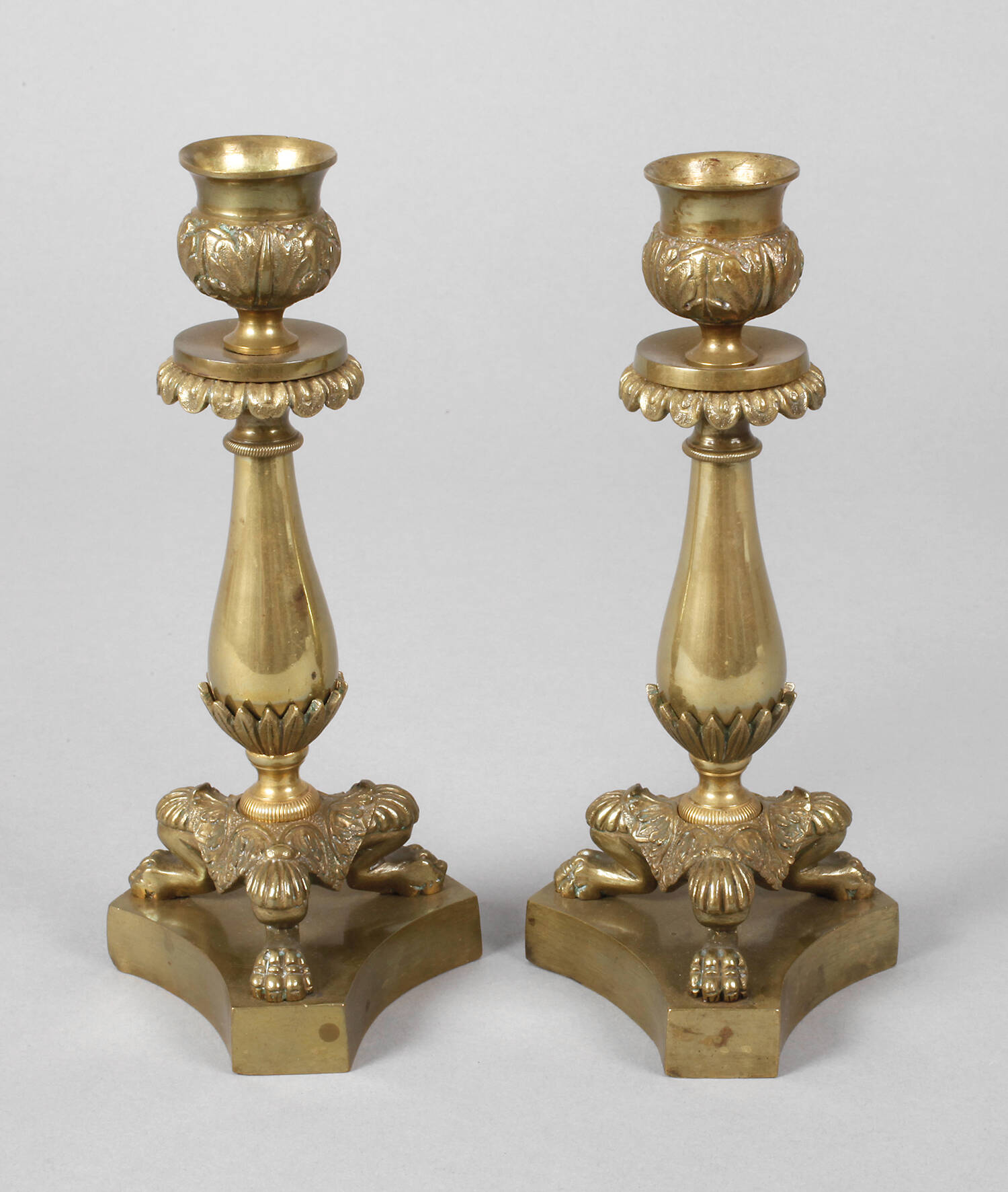 Paar Messingleuchter im klassizistischen Stil