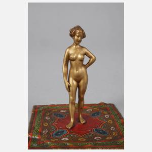 Wiener Bronze, Akt auf Teppich
