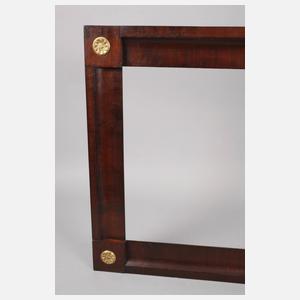 Klassizistischer Rahmen mit Rosetten