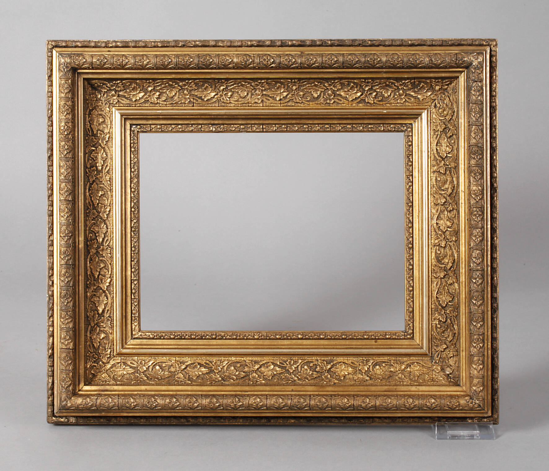 Tiefer Historismusrahmen