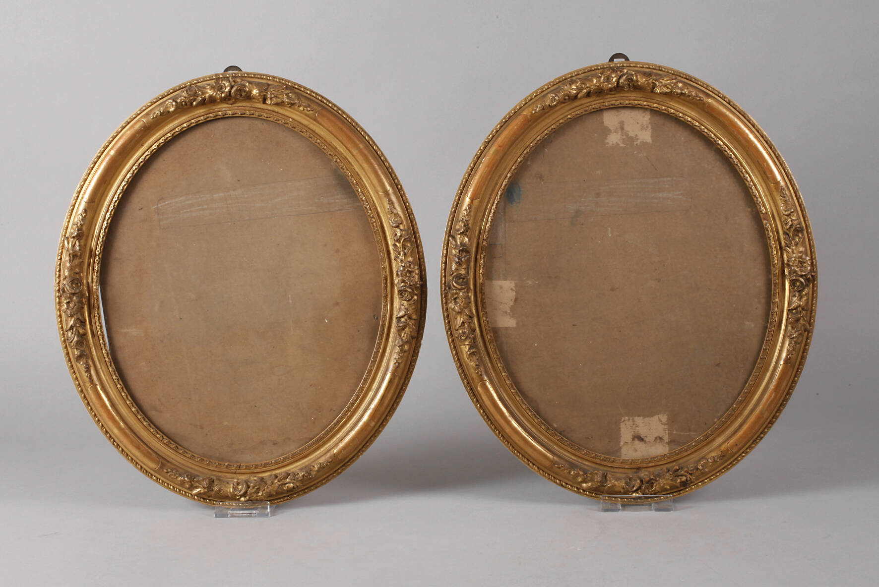 Paar Ovalrahmen um 1870