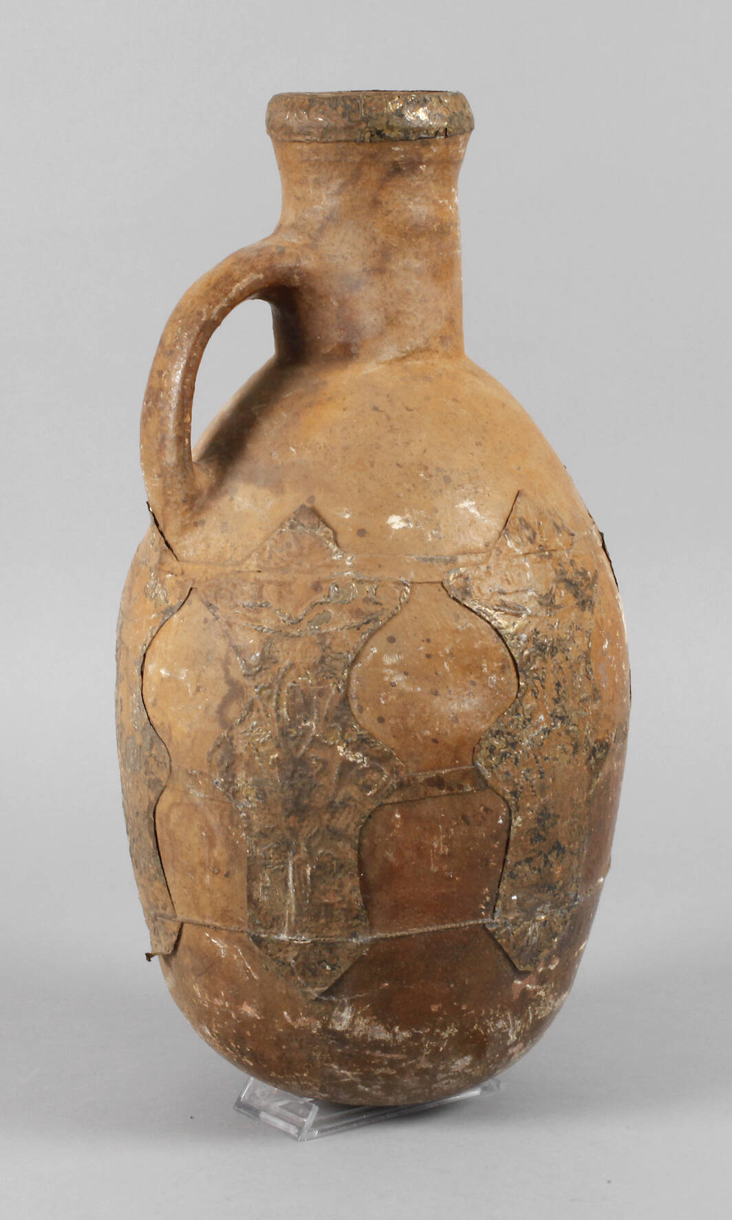 Große Steinzeugflasche