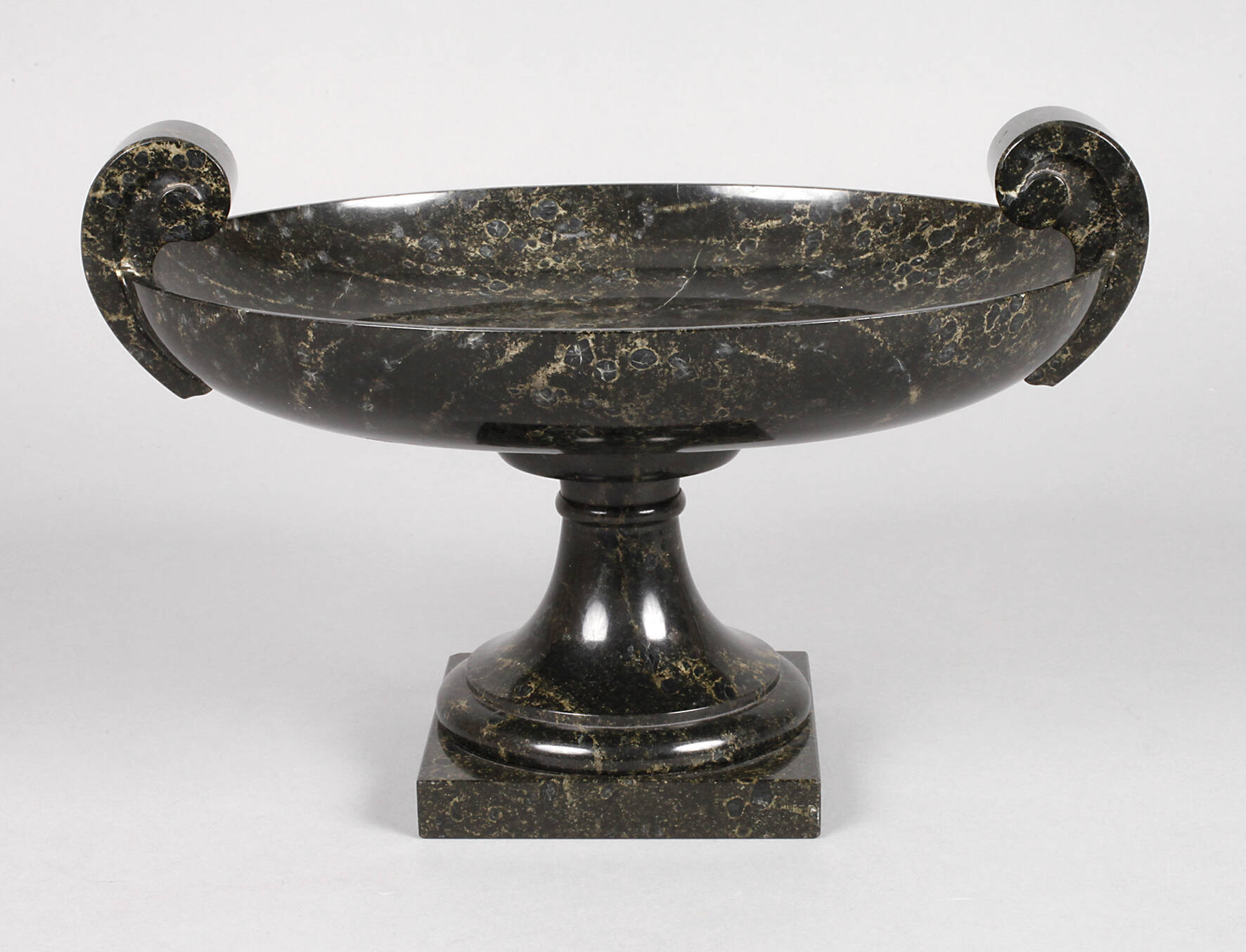 Tafelaufsatz Serpentin