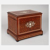 Intarsierte Schmuckschatulle111