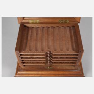 Geschnitzter Humidor
