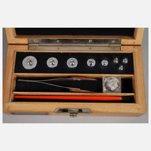 Goldwaage mit Gewichtssatz