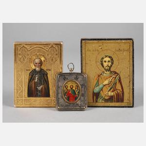 Drei Reiseikonen Russland