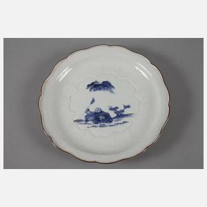 Paar reliefierte Teller