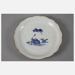 Paar reliefierte Teller