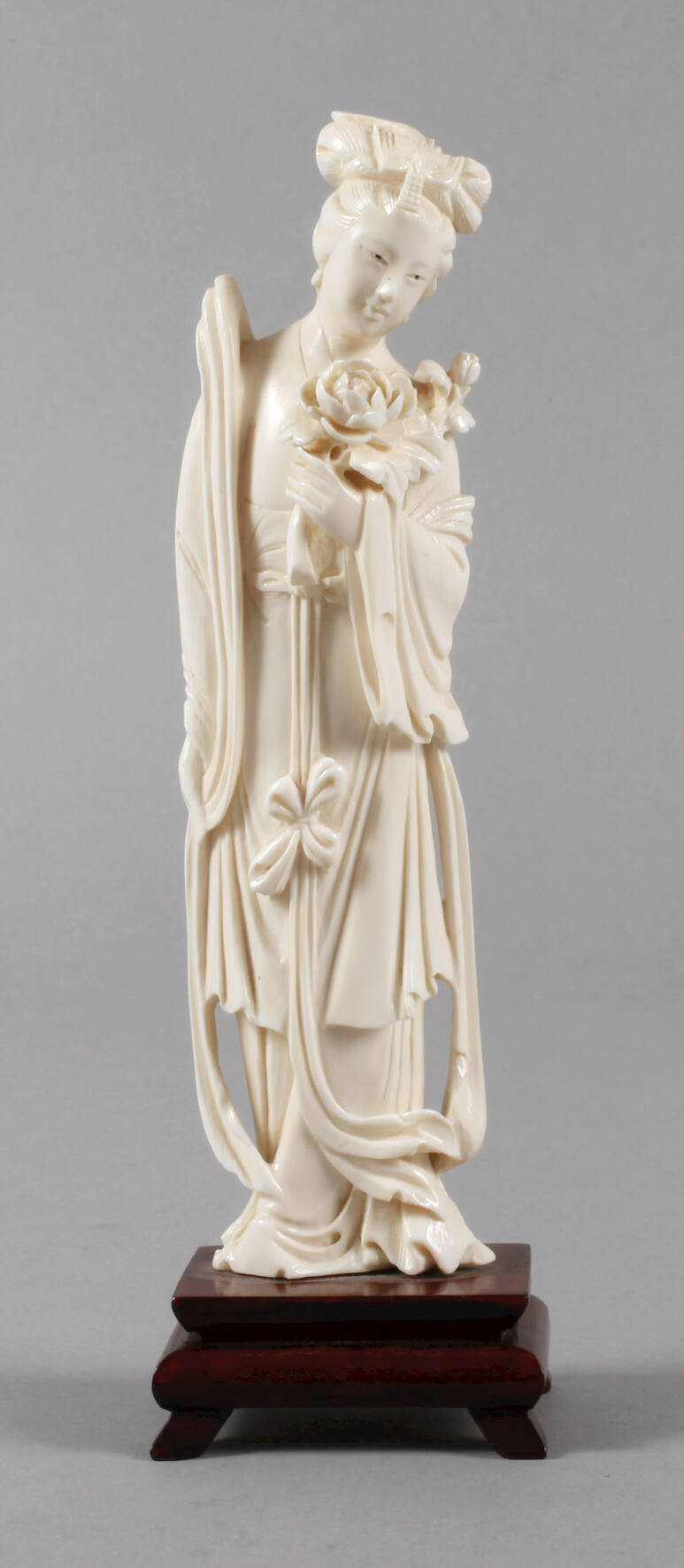 Elfenbeinschnitzerei