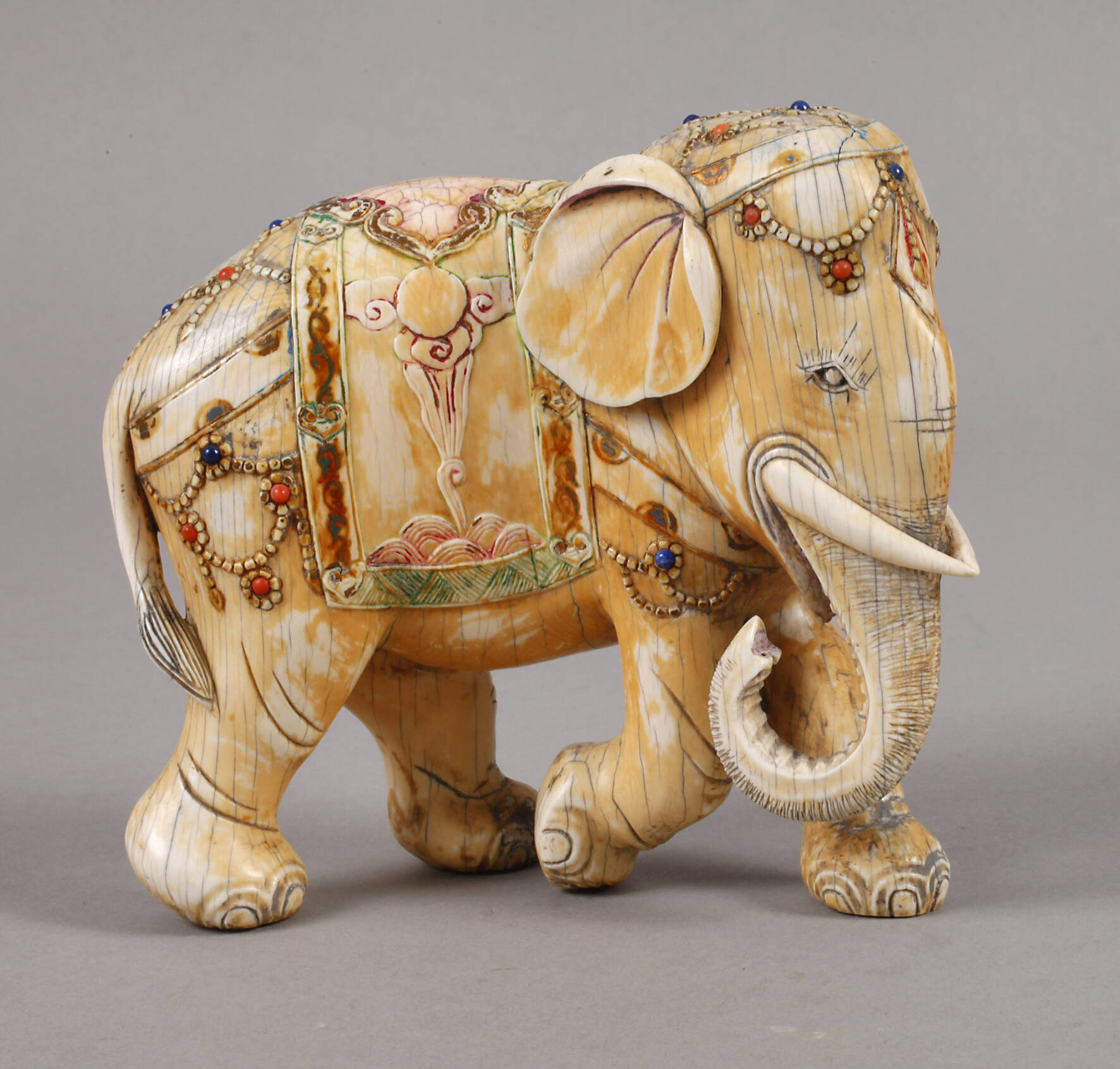 Elfenbeinschnitzerei