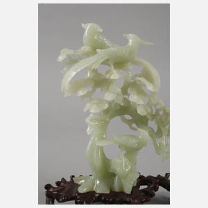 Feine Jadeschnitzerei