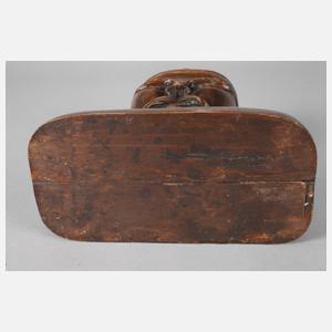 Figürliche Schnitzerei