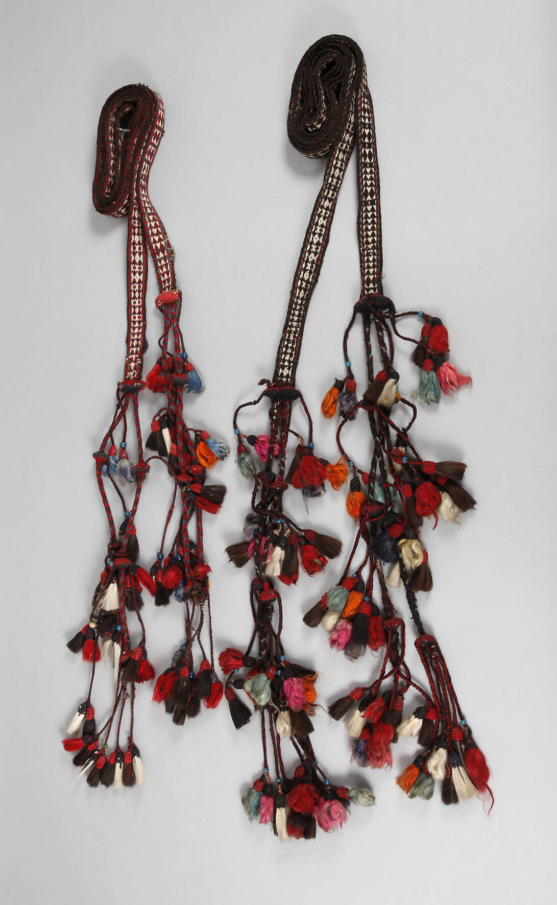 Zwei Schmuckbänder Shassava