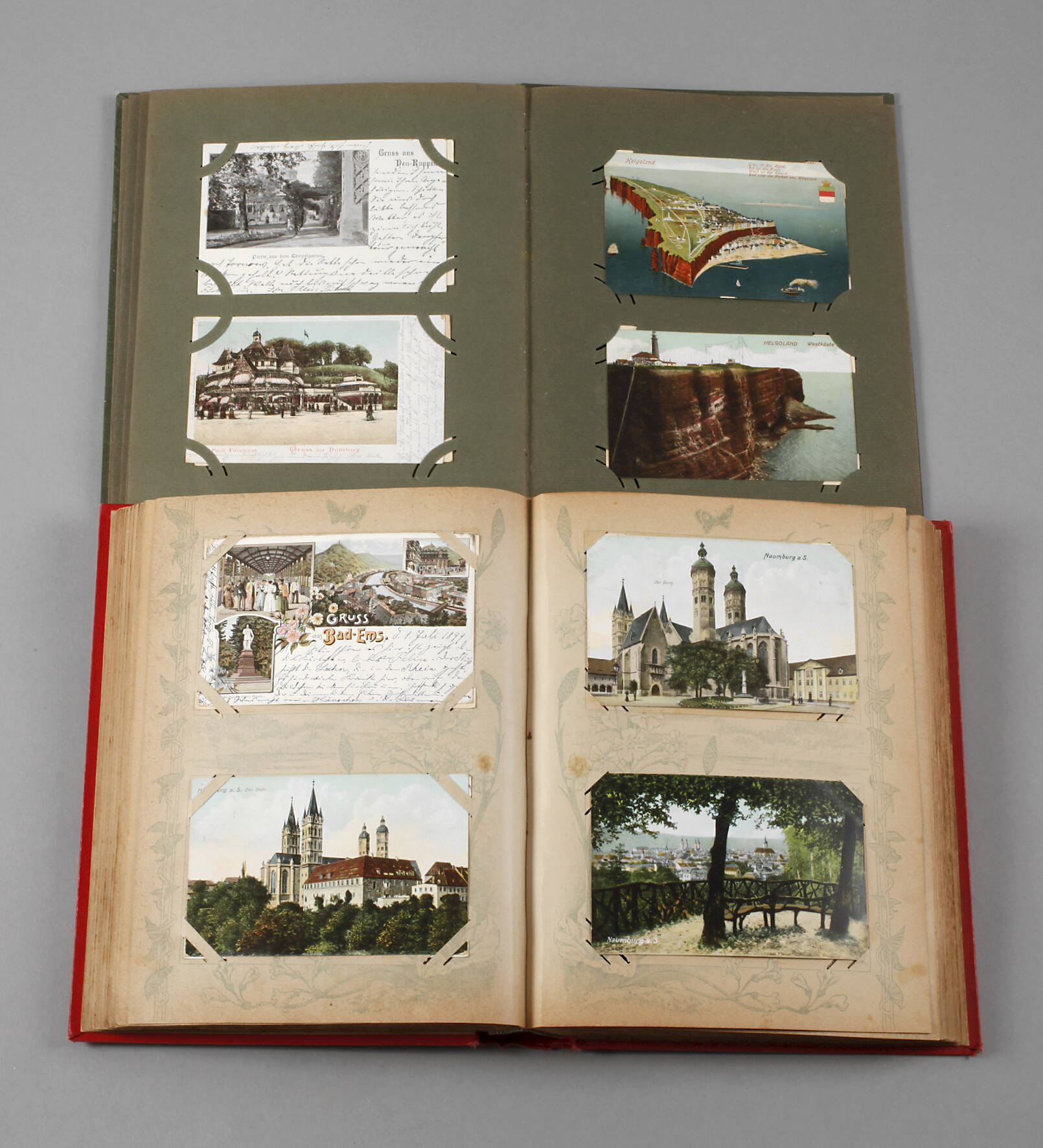 Zwei Ansichtskartenalben Jugendstil