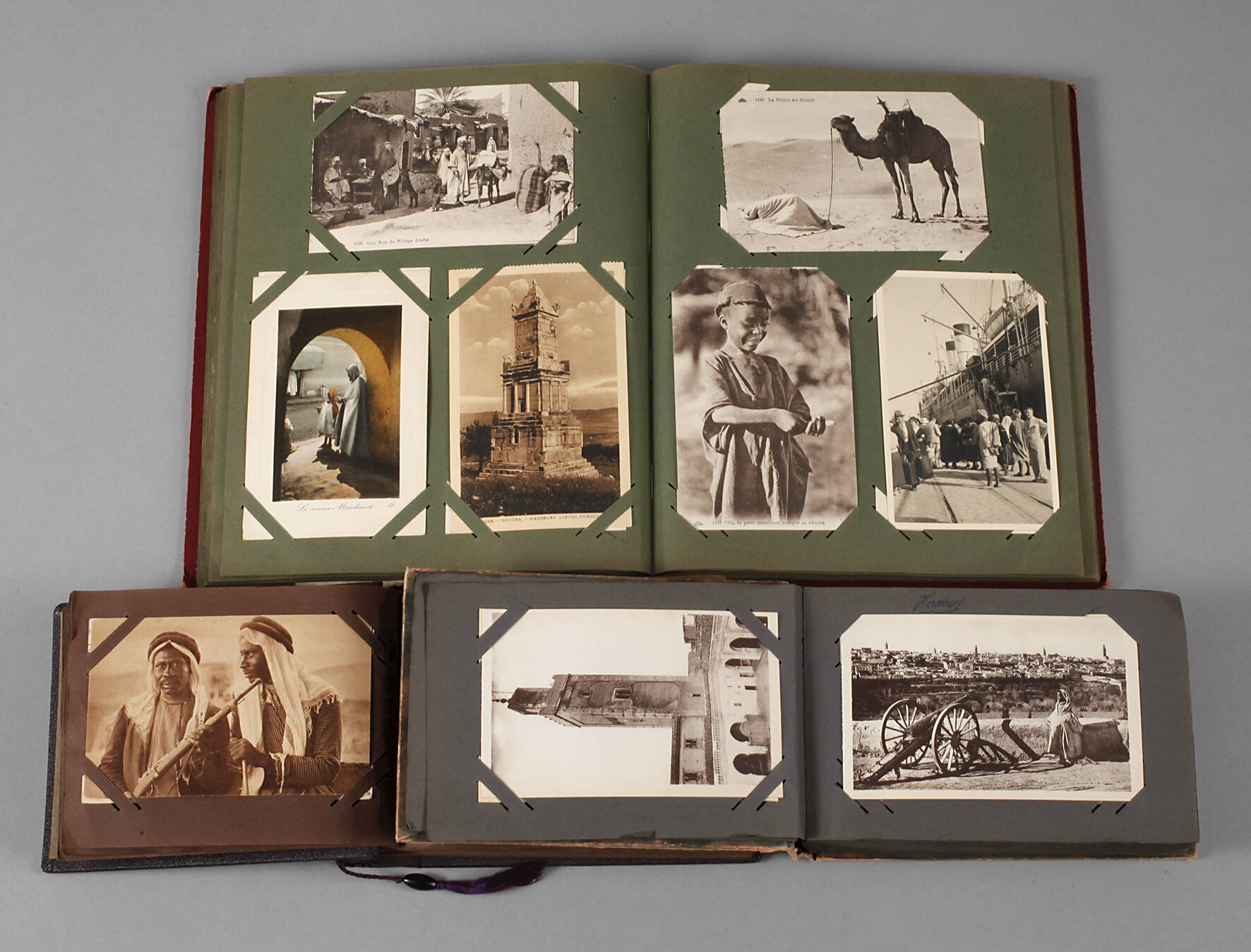 Konvolut Postkartenalben Afrika/Ceylon/Burma