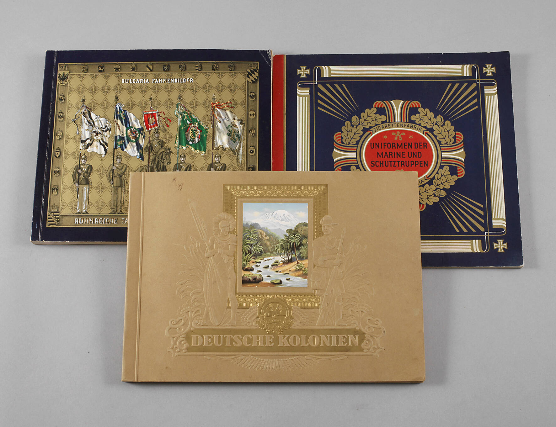 Drei Sammelbilderalben