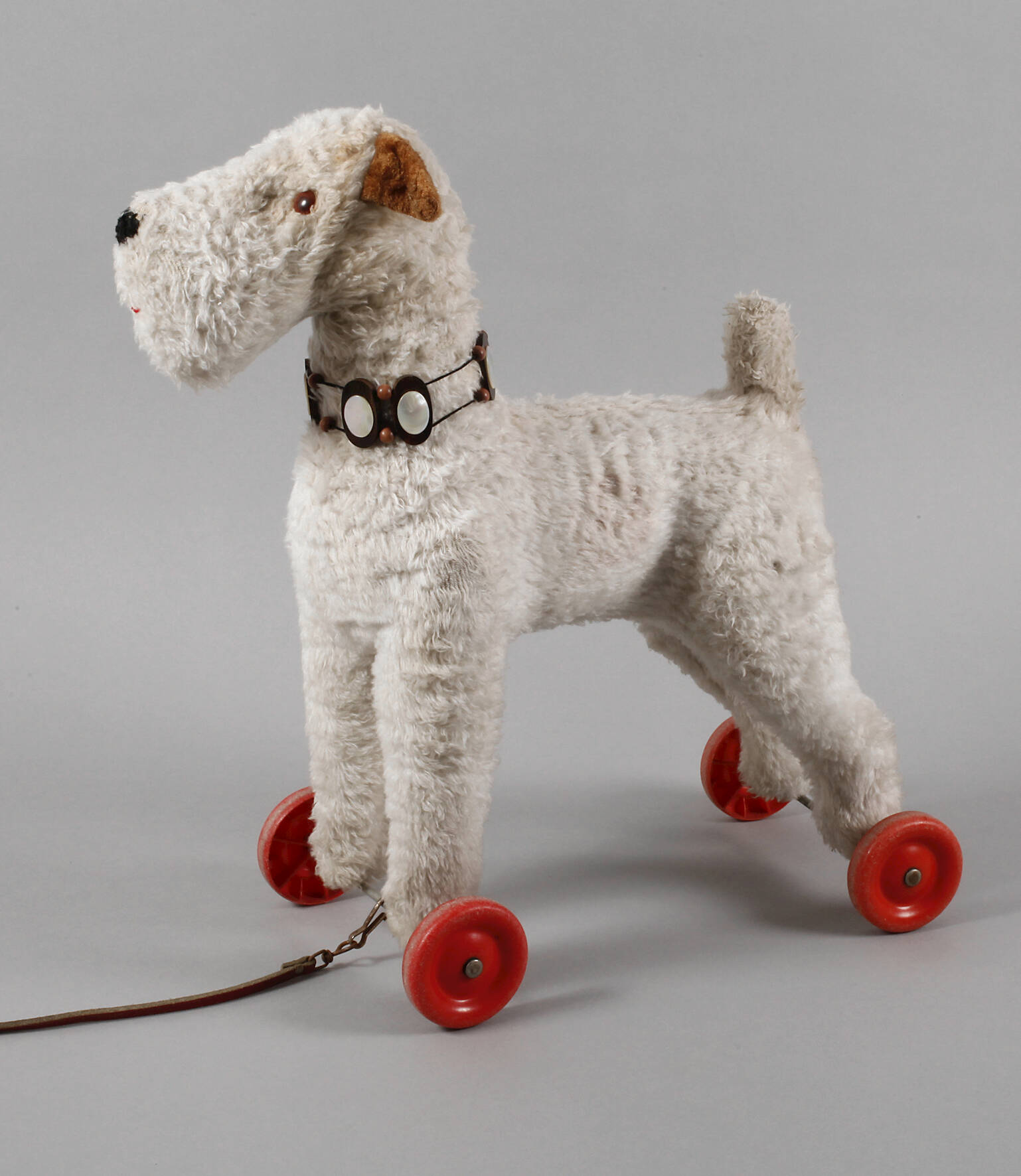 Plüschhund als Nachziehtier