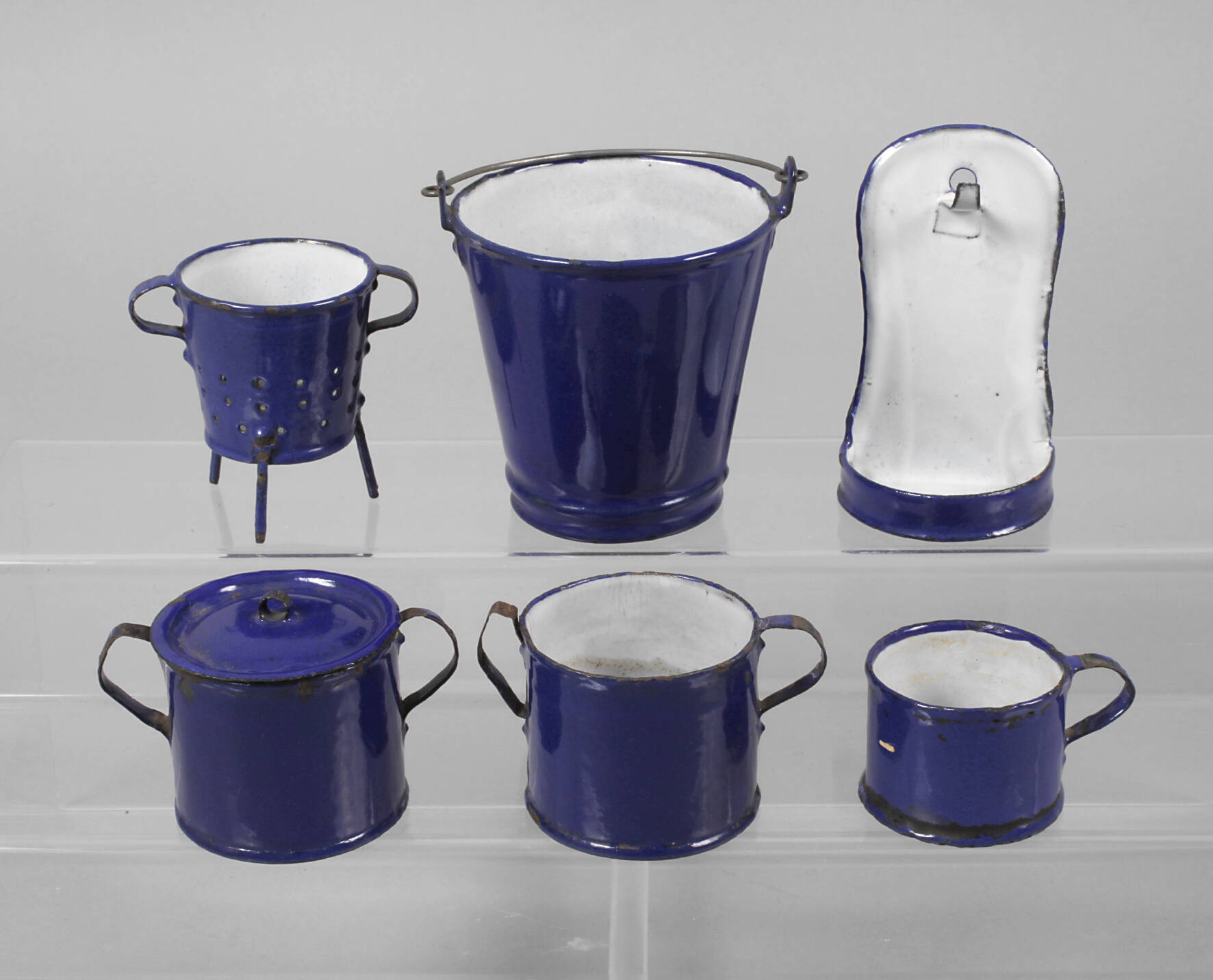 Emaillegeschirr für Puppenküche