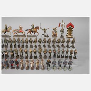 Großes Konvolut Massesoldaten und Brettspiel