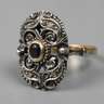 Historischer Damenring mit Saphir und Diamanten