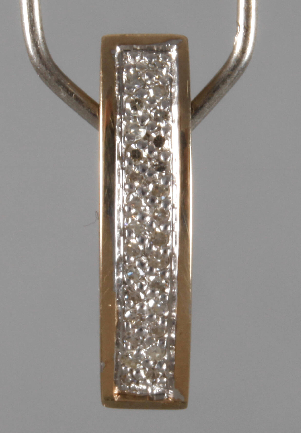 Anhänger mit Diamanten