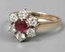 Damenring mit Rubin und Brillanten